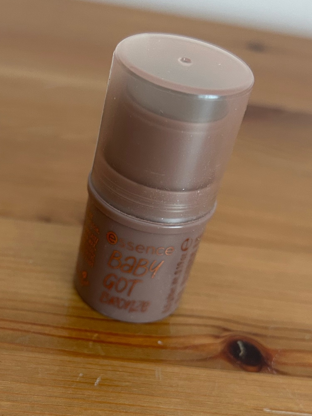 Essence Baby Got Bronze Stick